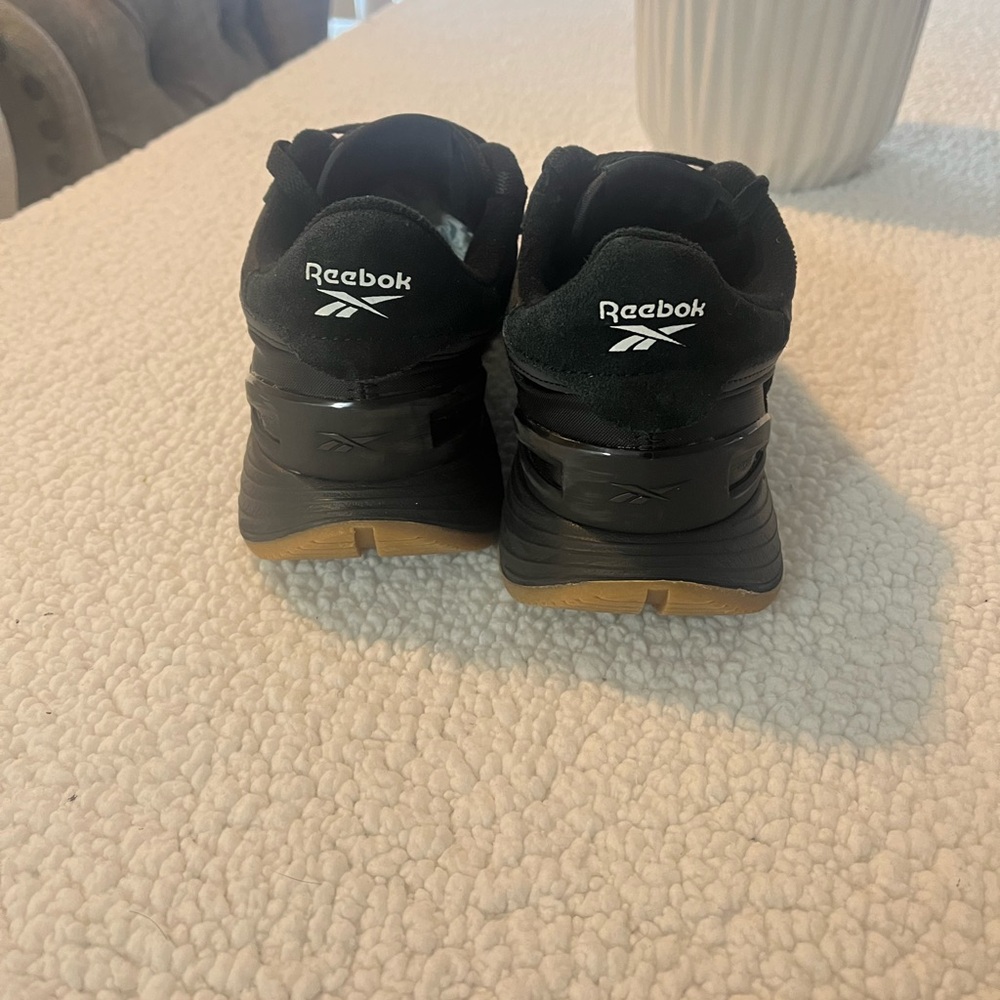 Women’s Black Classic Reebok Sneakers with Gum Sole - Picture 2 of 15